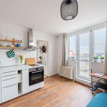 Bright Charming Apt With Terrace, Parking & Airco. Prága Kültér fotó