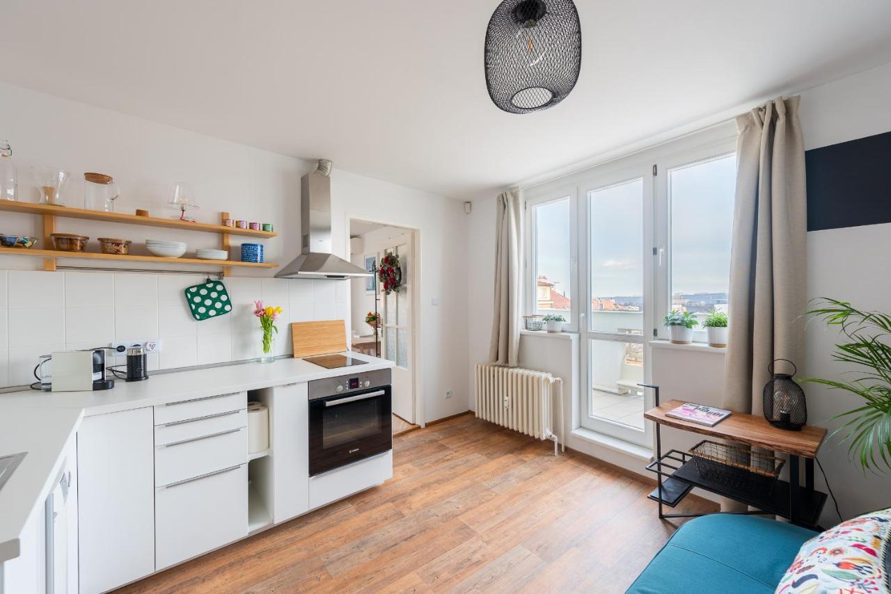 Bright Charming Apt With Terrace, Parking & Airco. Prága Kültér fotó