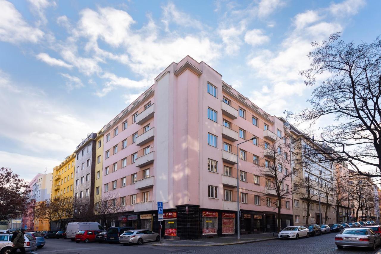 Bright Charming Apt With Terrace, Parking & Airco. Prága Kültér fotó