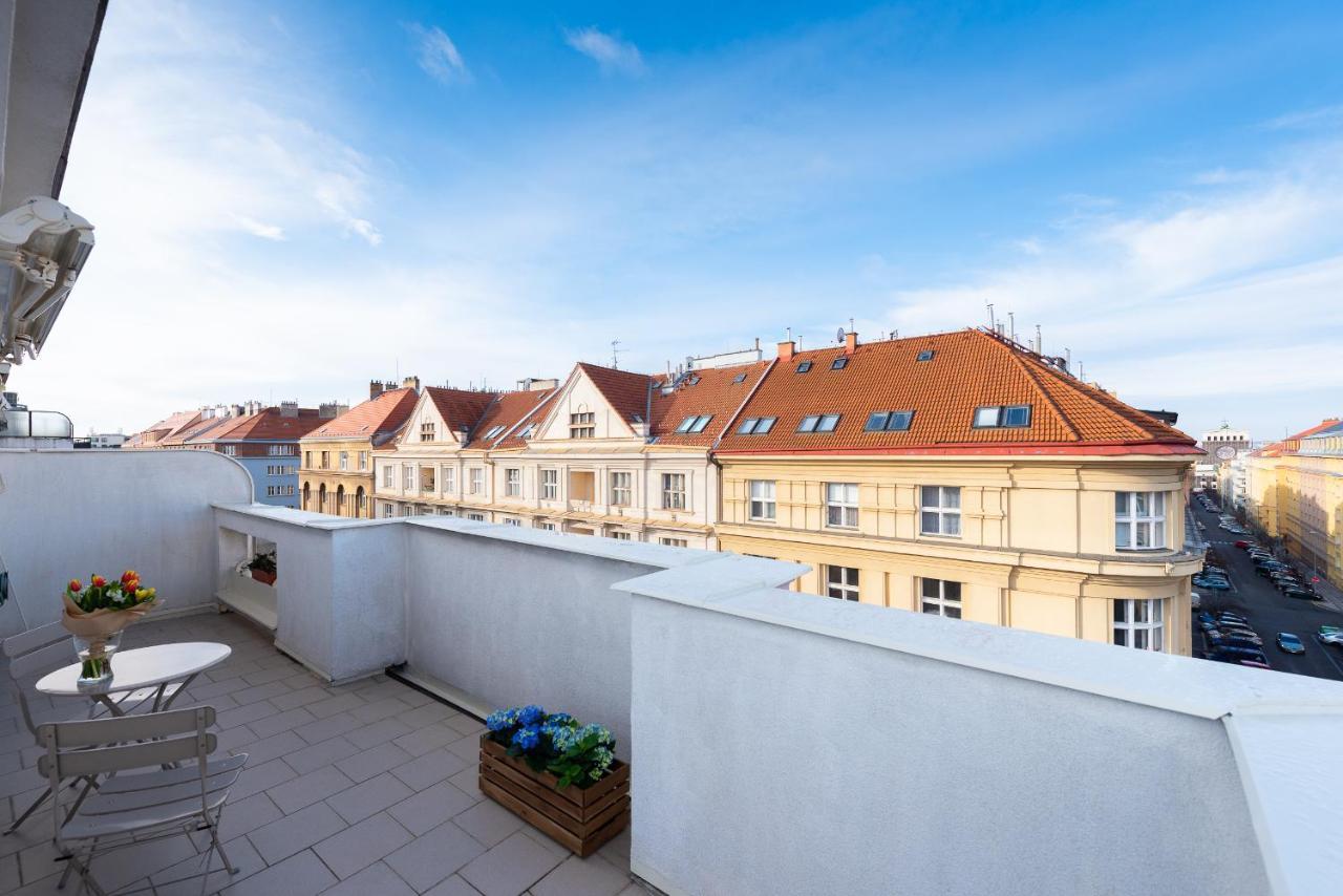 Bright Charming Apt With Terrace, Parking & Airco. Prága Kültér fotó