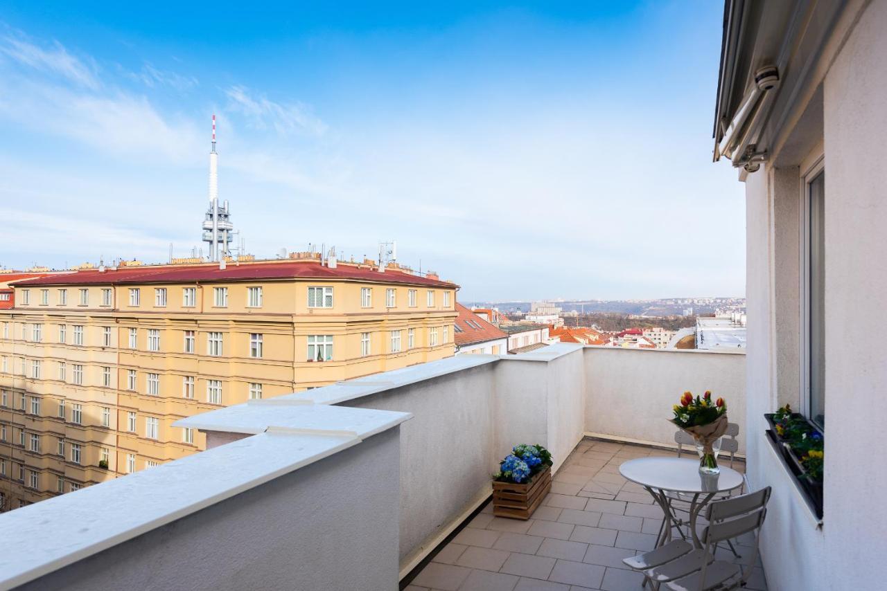 Bright Charming Apt With Terrace, Parking & Airco. Prága Kültér fotó